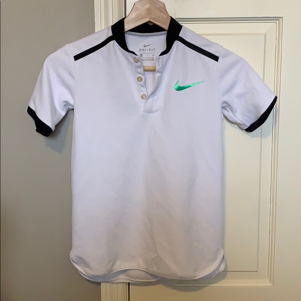 Women’s nike shirt